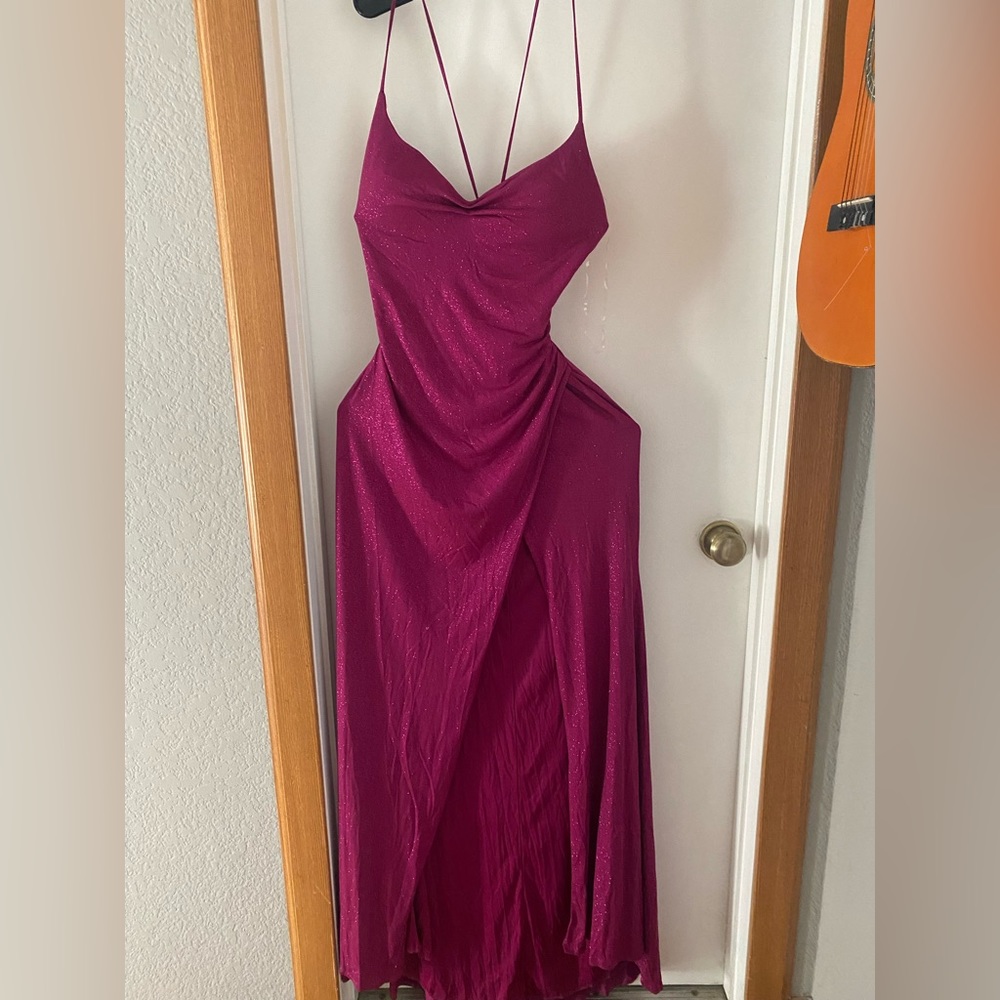 Crystal doll elegant fuchsia long dress with leg slit and backless 🎀.